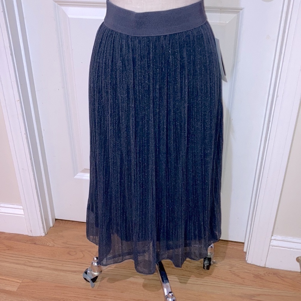 Metrowear New York Pleated MIDI Skirt New!